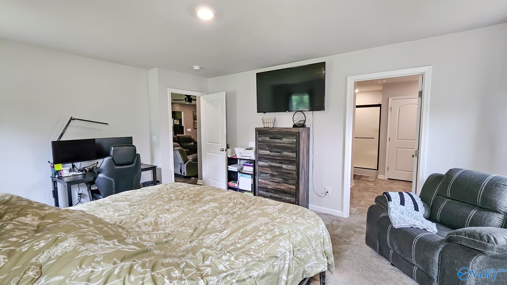 Hazel Green, Alabama 35750, United States, 4 Bedrooms Bedrooms, ,3 BathroomsBathrooms,Residential,Active,148755