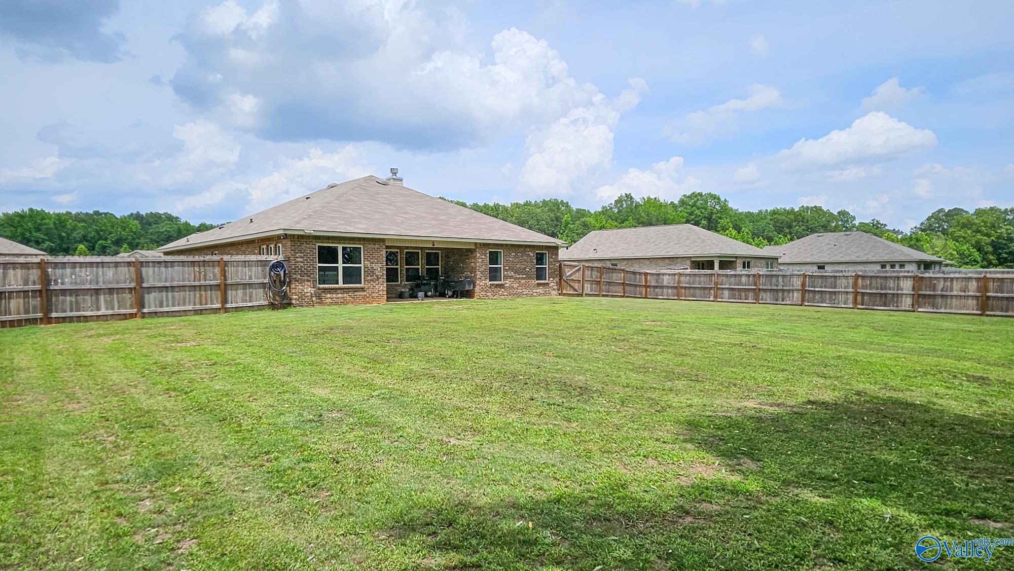 Hazel Green, Alabama 35750, United States, 4 Bedrooms Bedrooms, ,3 BathroomsBathrooms,Residential,Active,148755