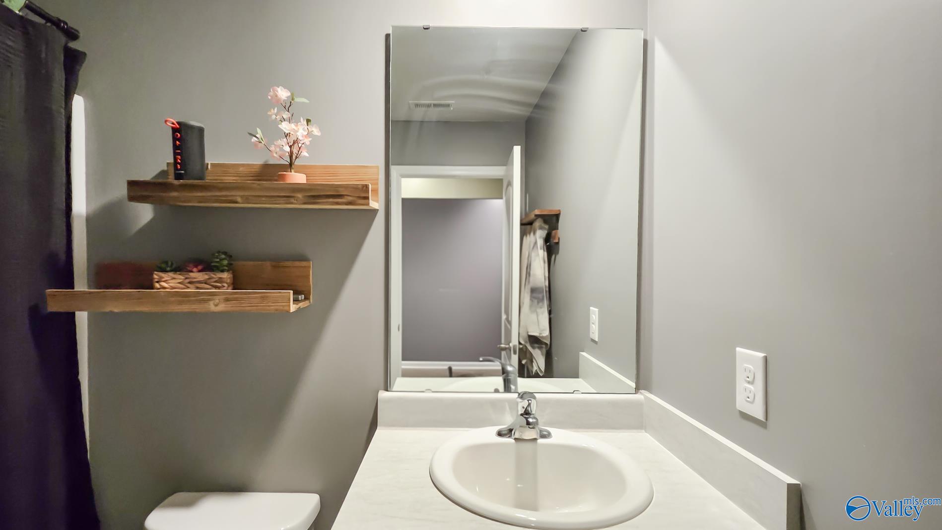 Hazel Green, Alabama 35750, United States, 4 Bedrooms Bedrooms, ,3 BathroomsBathrooms,Residential,Active,148755