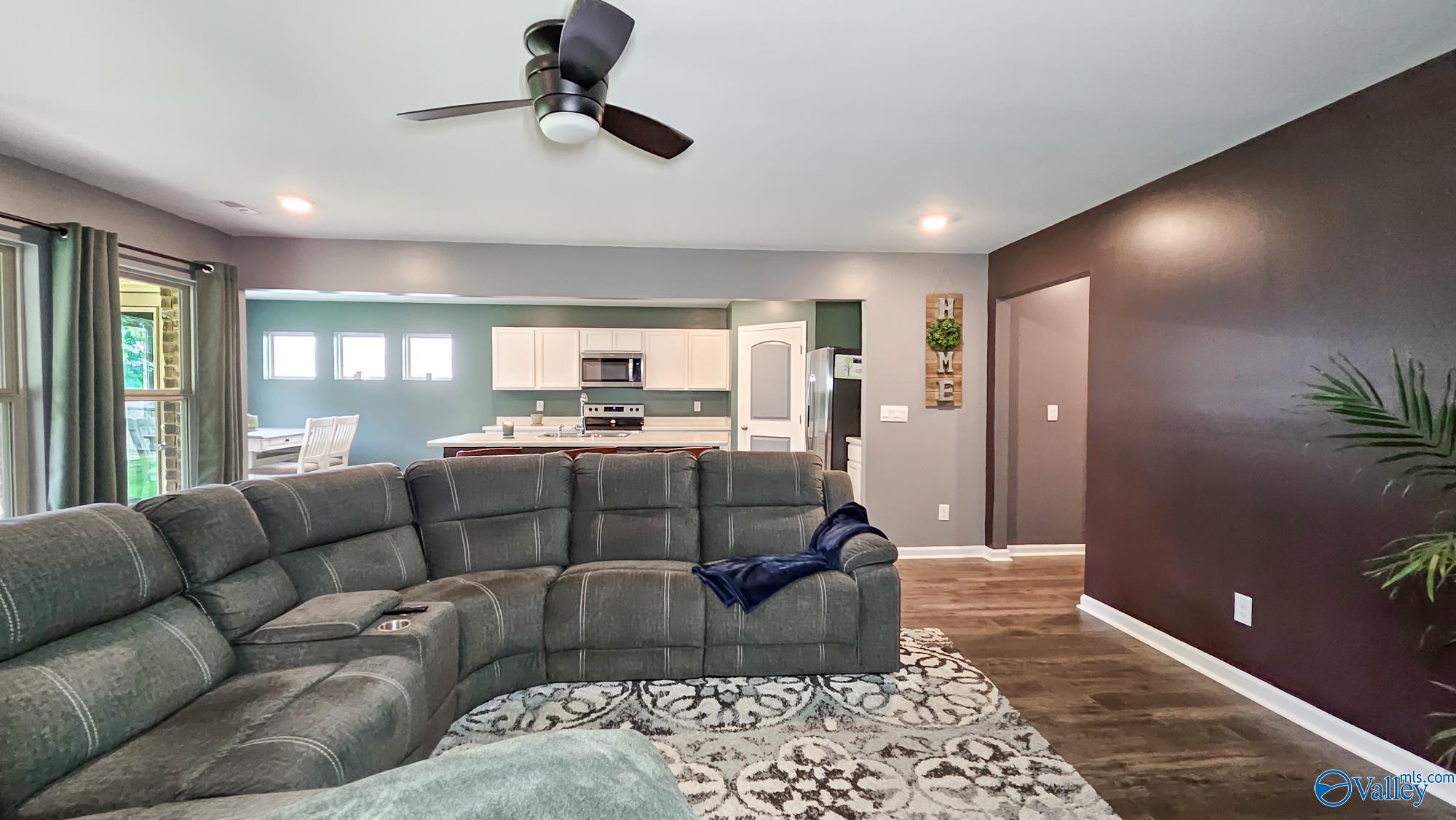 Hazel Green, Alabama 35750, United States, 4 Bedrooms Bedrooms, ,3 BathroomsBathrooms,Residential,Active,148755