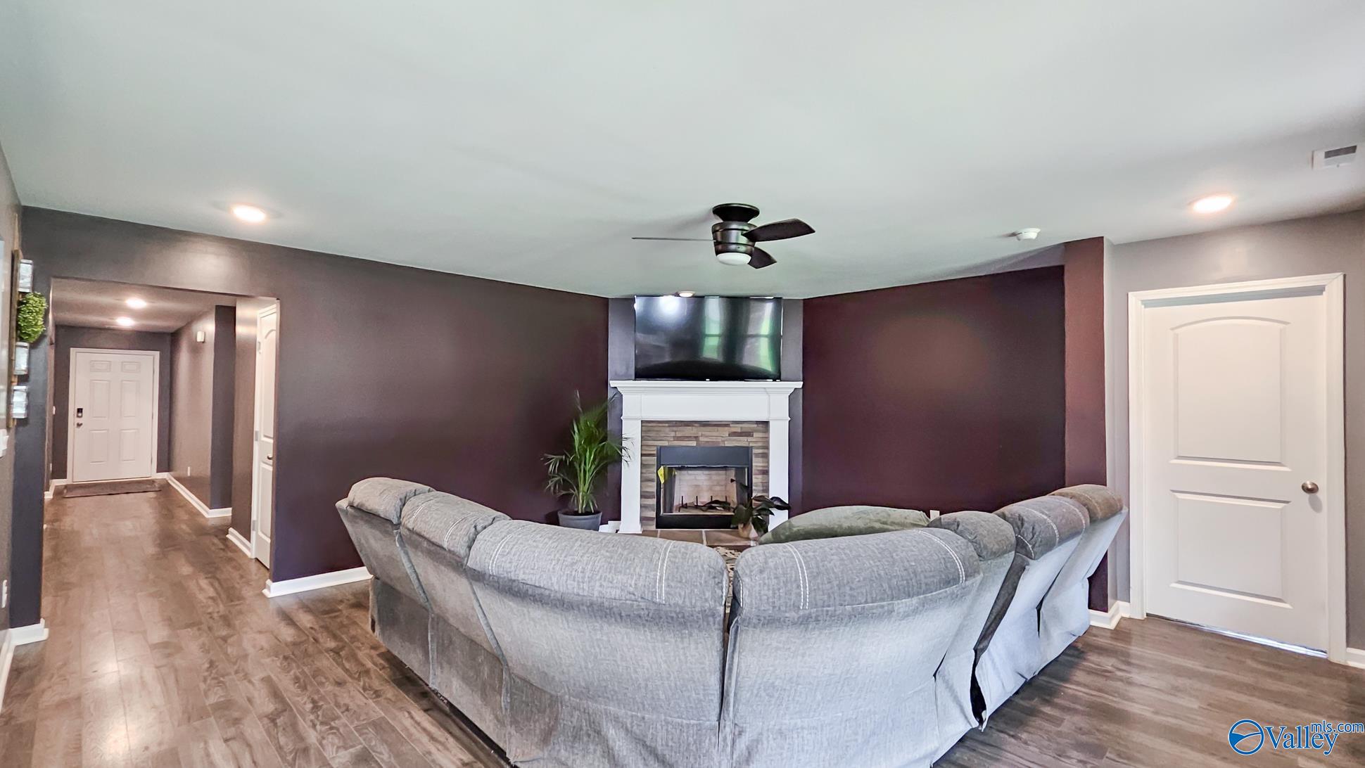 Hazel Green, Alabama 35750, United States, 4 Bedrooms Bedrooms, ,3 BathroomsBathrooms,Residential,Active,148755