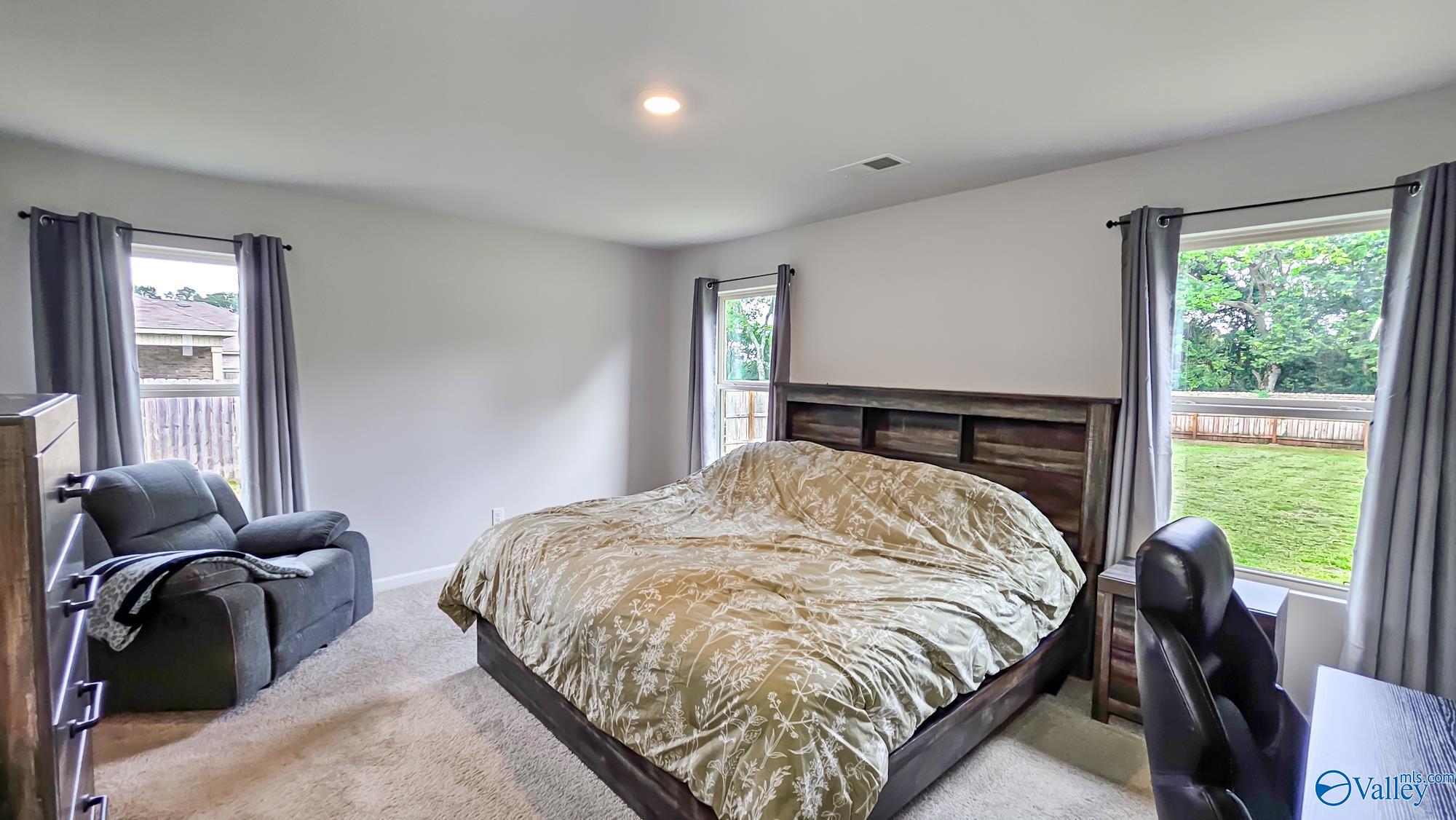 Hazel Green, Alabama 35750, United States, 4 Bedrooms Bedrooms, ,3 BathroomsBathrooms,Residential,Active,148755