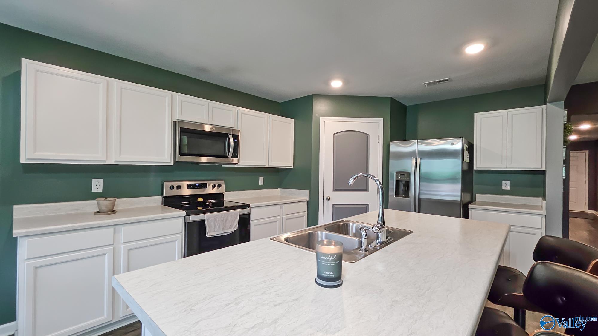 Hazel Green, Alabama 35750, United States, 4 Bedrooms Bedrooms, ,3 BathroomsBathrooms,Residential,Active,148755