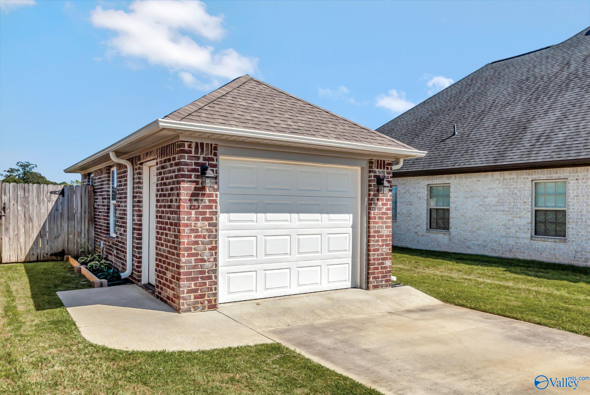 13054 Chapel Hill Lane