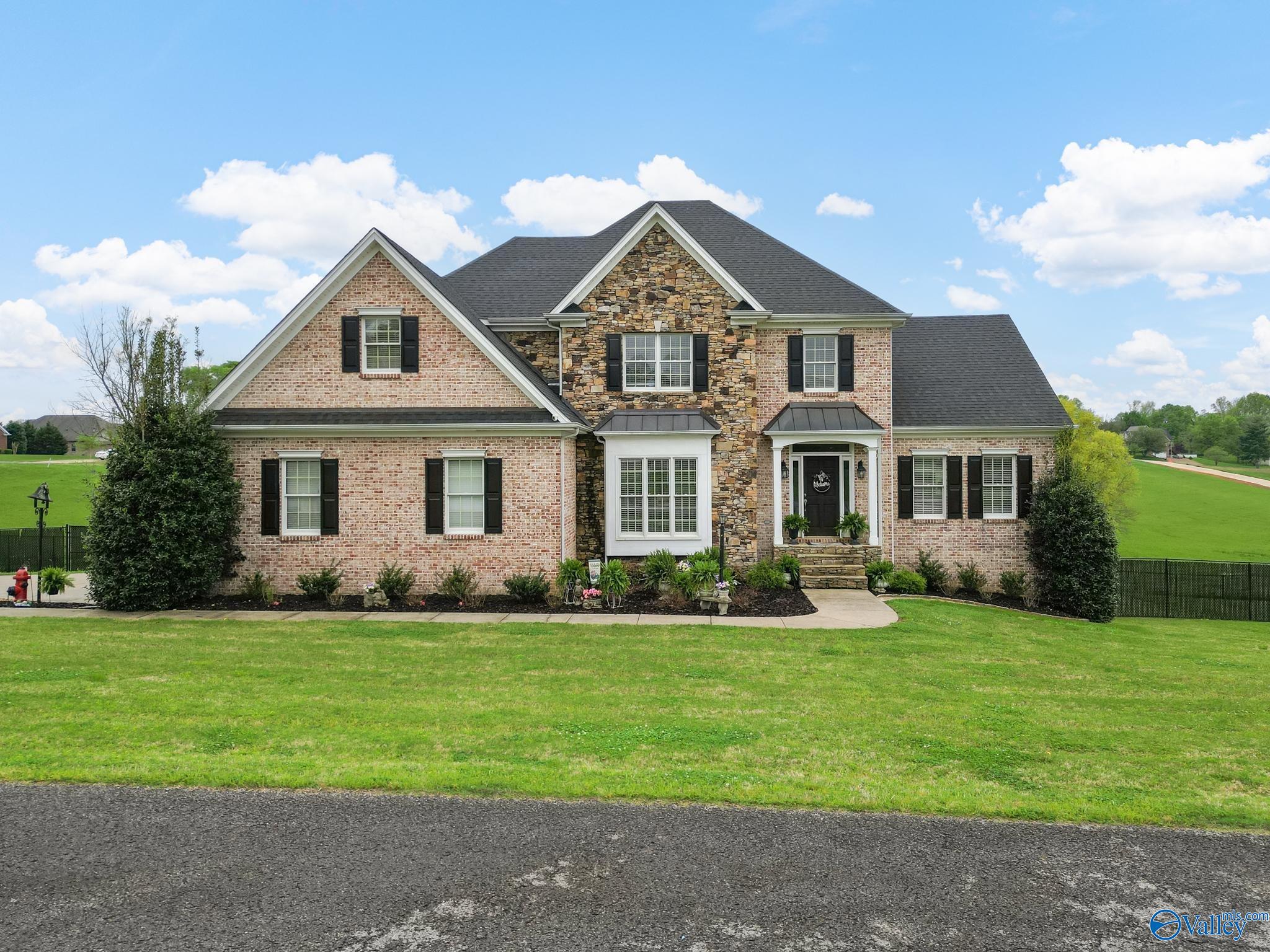 828 Fairway Drive, Fayetteville, Tennessee image 1