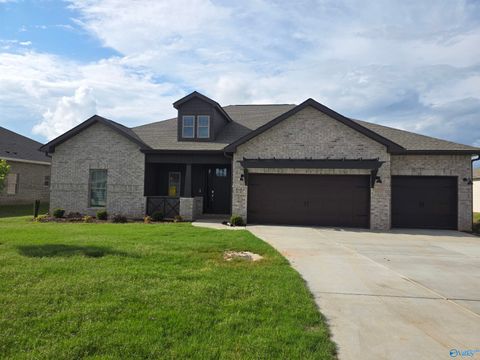 Homes For Rent - 22635 Donahue Drive<br/> Limestone County, Athens, AL 35613