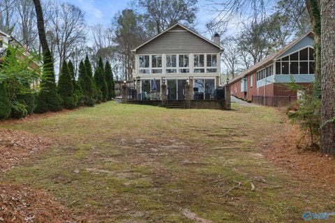 Photo of 1335 Point Of Pines, Guntersville, AL 35976 (MLS # 21905422)
