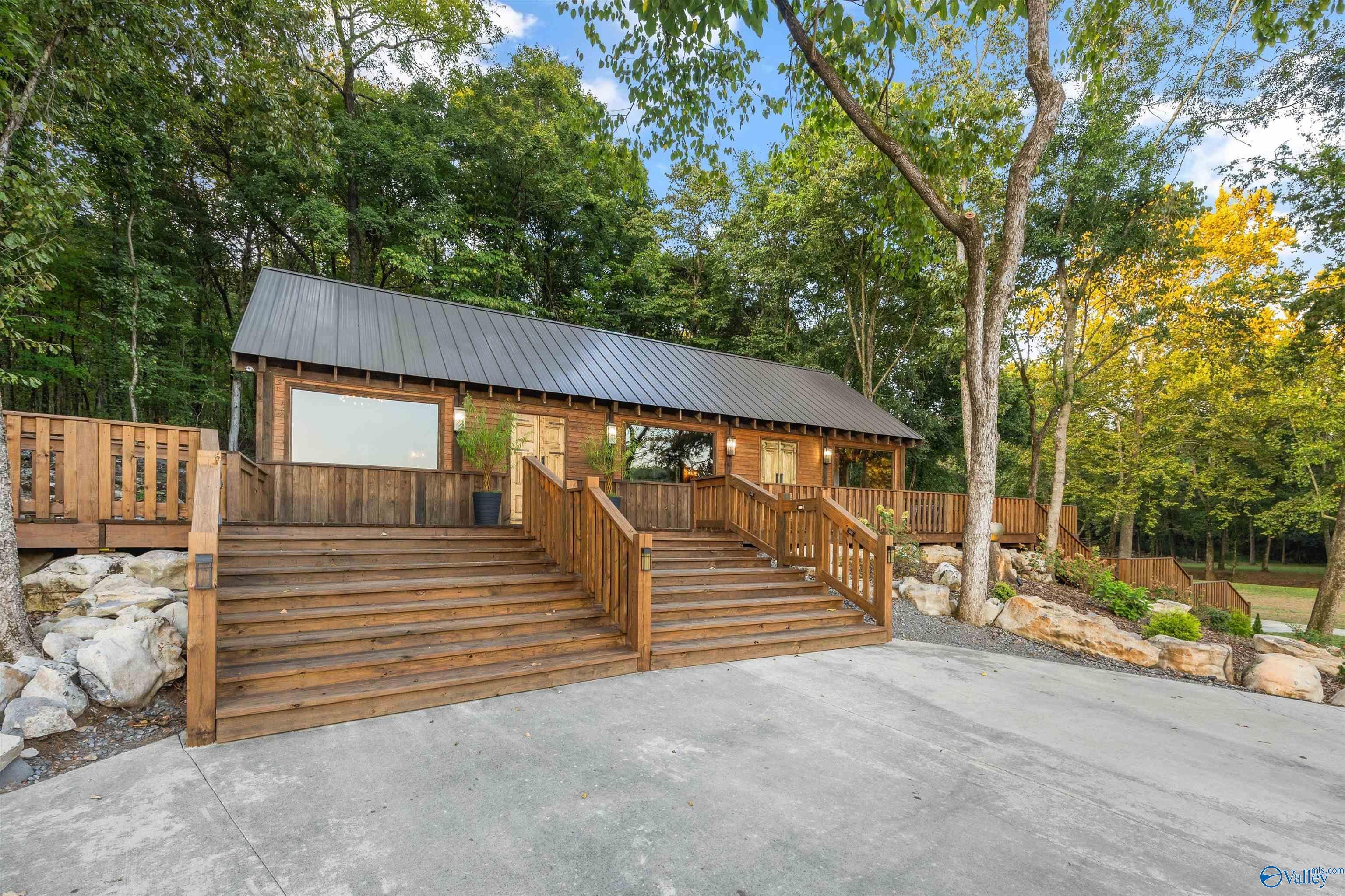 4201 Pleasant Valley Road