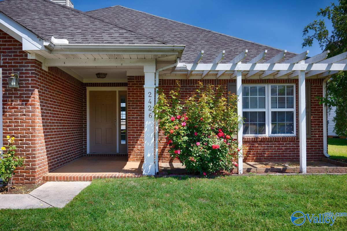 2426 Quail Ridge Lane, Huntsville, Alabama image 2