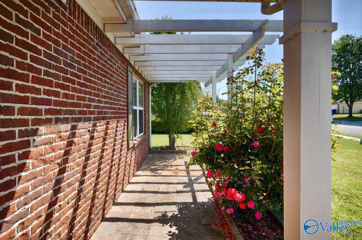 2426 Quail Ridge Lane, Huntsville, Alabama image 3