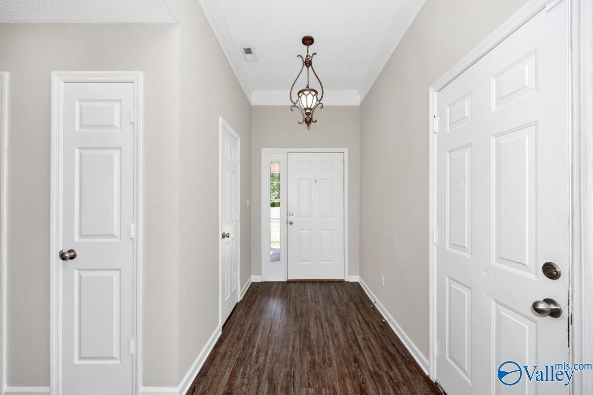 2426 Quail Ridge Lane, Huntsville, Alabama image 4
