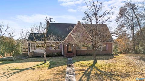 Homes For Sale - 1348 3rd Street<br/> Cullman, AL 35055