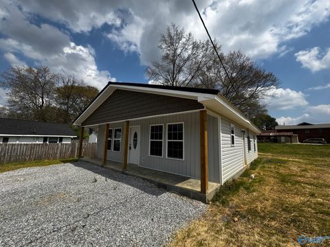 Homes For Sale - 411 Elm Street<br/> Boaz, AL 35957