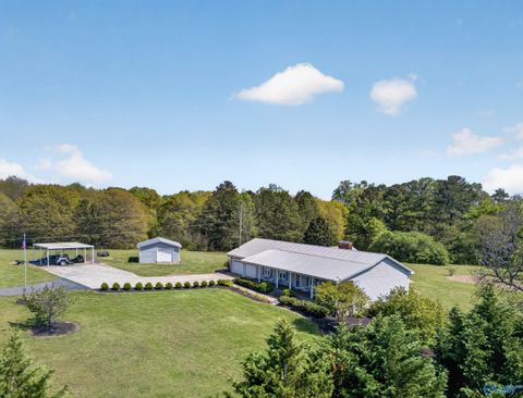 Homes For Sale - 700 Ham Road<br/> Albertville, AL 35950