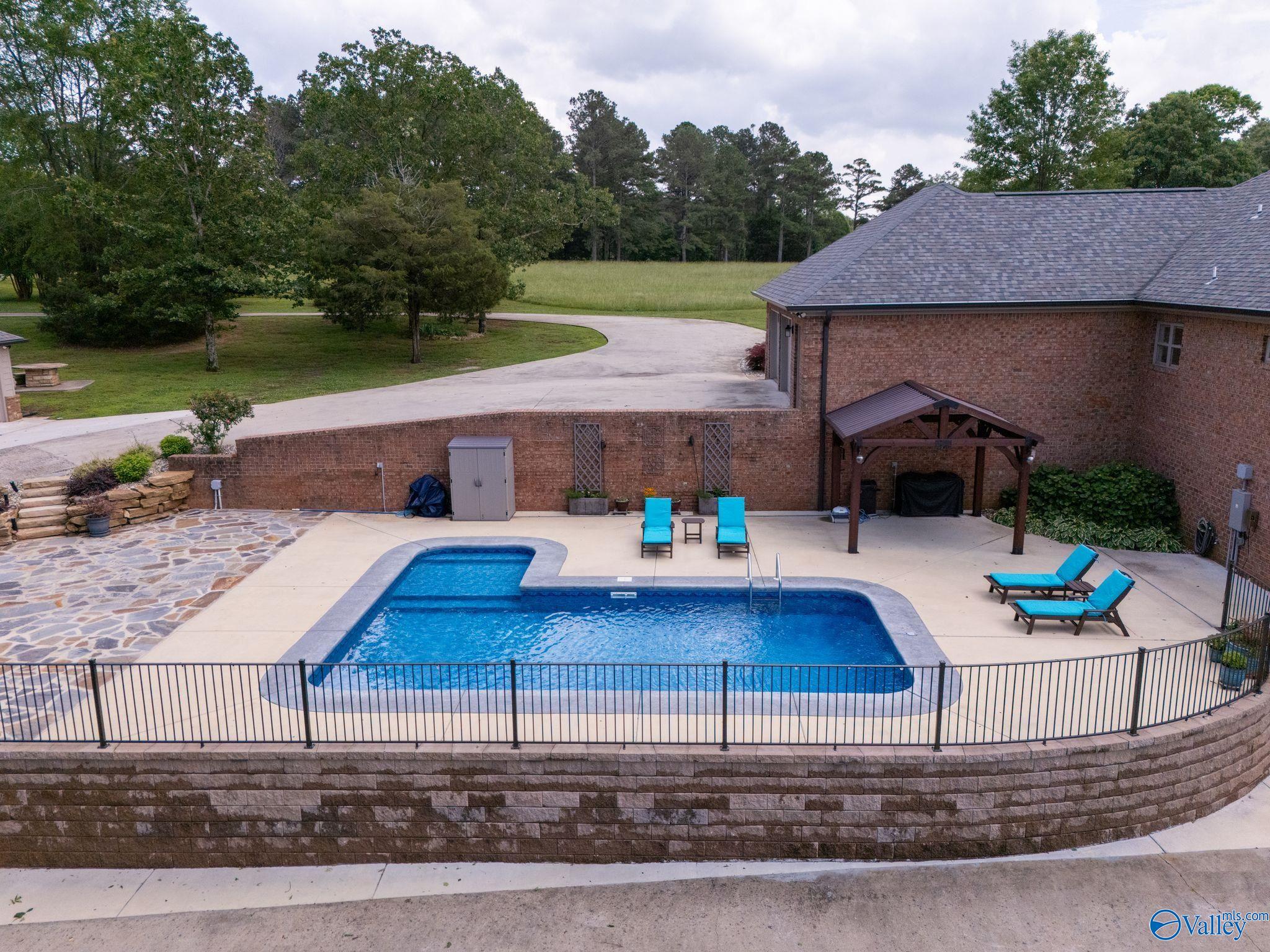 139 Summit Point, Guntersville, Alabama image 7