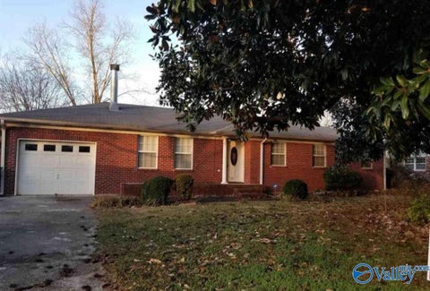 Homes For Rent - 2317 Euclid Road<br/> Huntsville, AL 35810