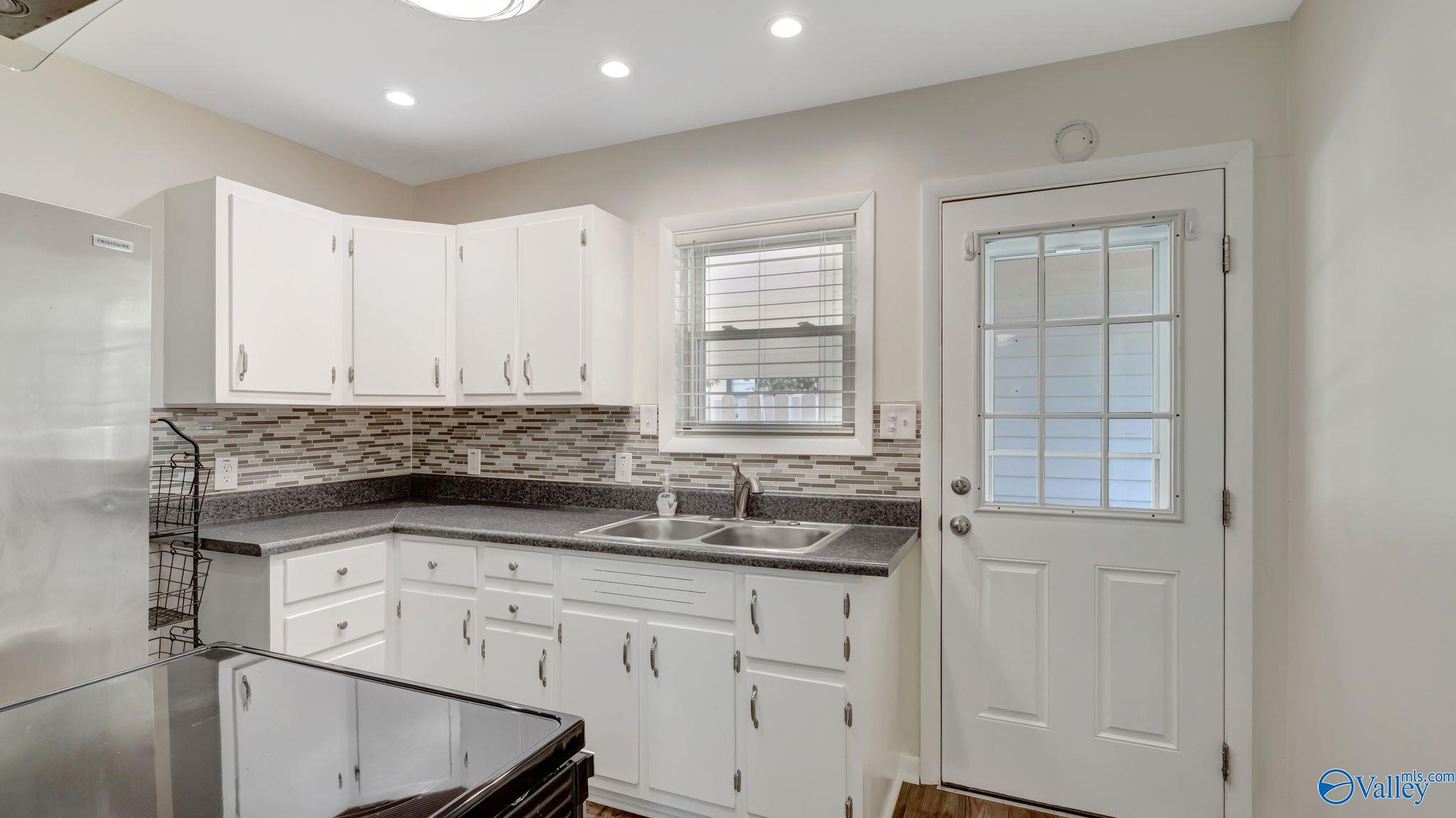 4212 Mcclain Lane, Huntsville, Alabama image 2