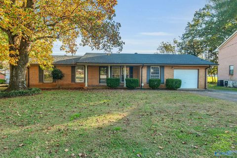 3311 Mcdow Avenue NW Huntsville AL 35816