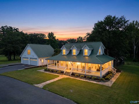 Homes For Sale - 315 Carlton Road<br/> Scottsboro, AL 35769
