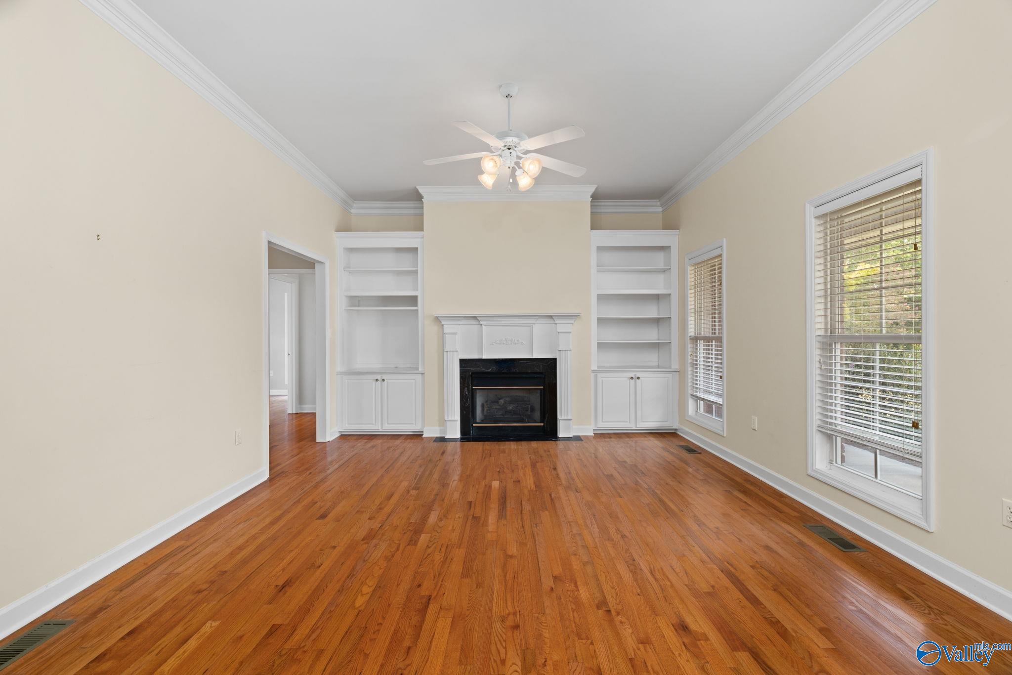 810 E 7th Street