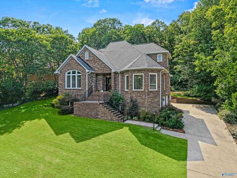 Homes For Sale - 10021 Windy Wood Drive<br/> Huntsville, AL 35803