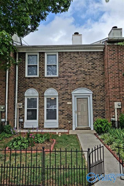 Townhouse For Rent - 106 Crescent Circle<br/> Madison, AL 35758