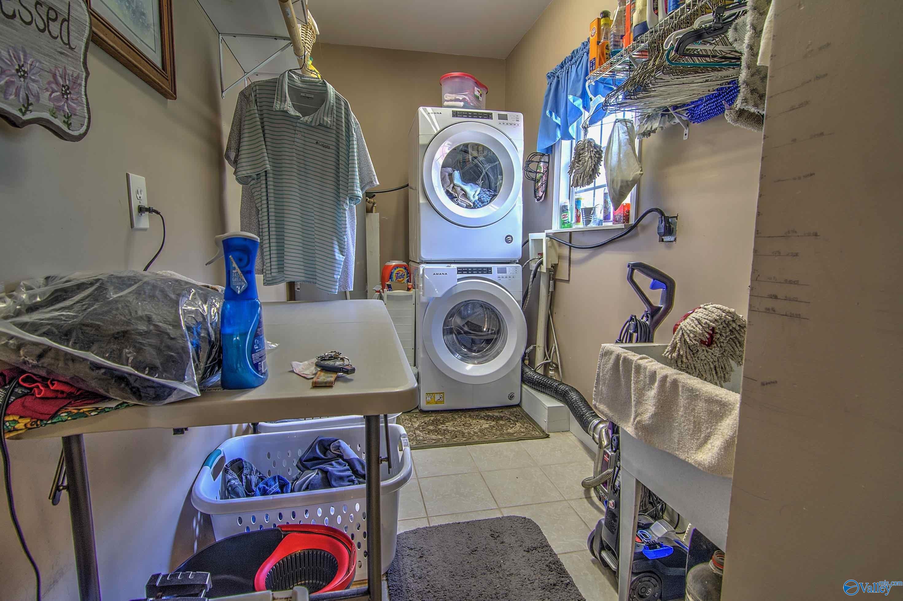 Higdon, Alabama 35979, United States, 3 Bedrooms Bedrooms, ,2 BathroomsBathrooms,Residential,Active,220323