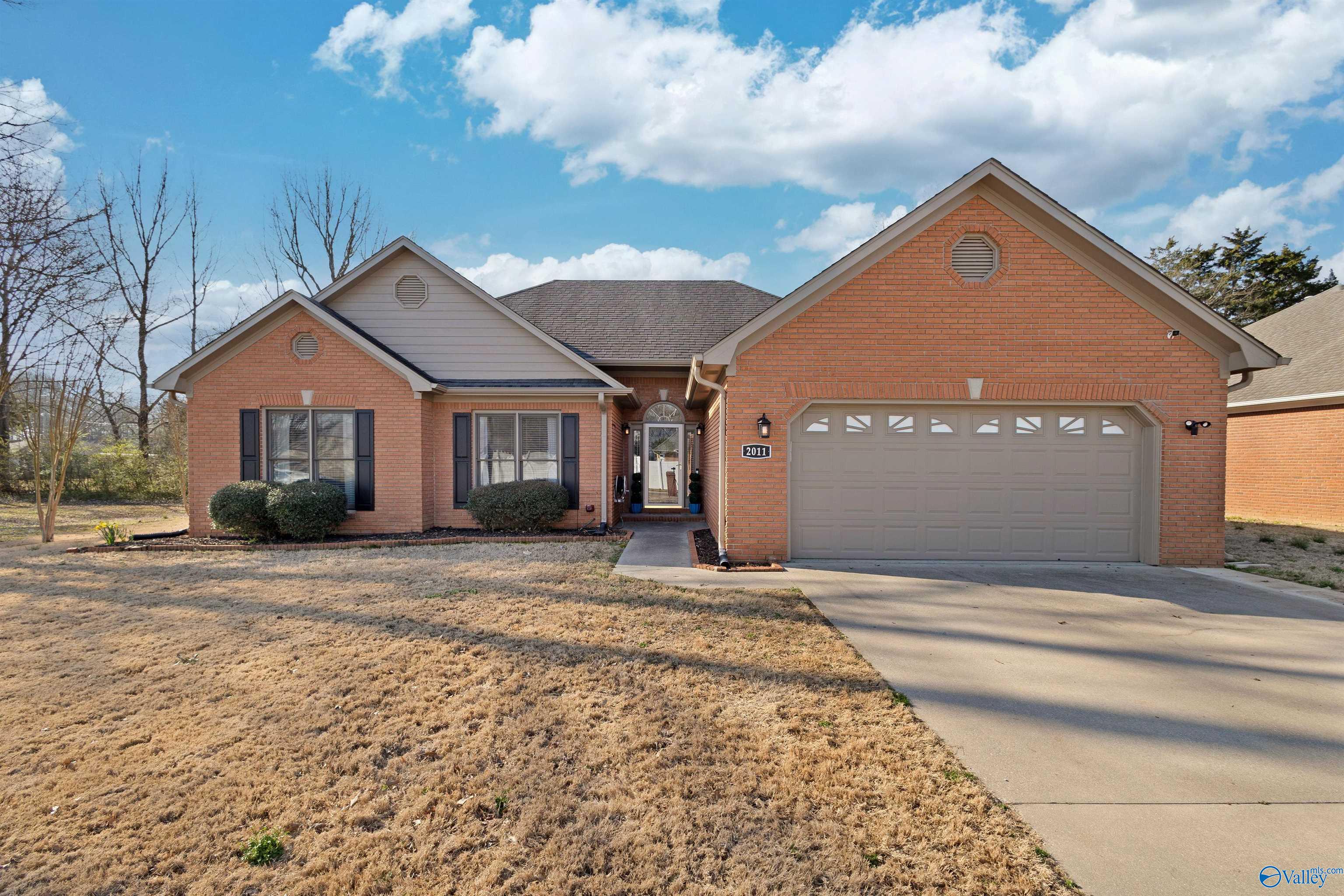 2011 Duncansby Drive, Decatur, Alabama image 4