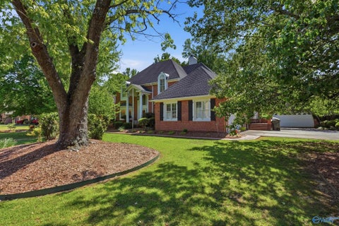 Homes For Sale - 1544 Blackhall Lane<br/> Decatur, AL 35601
