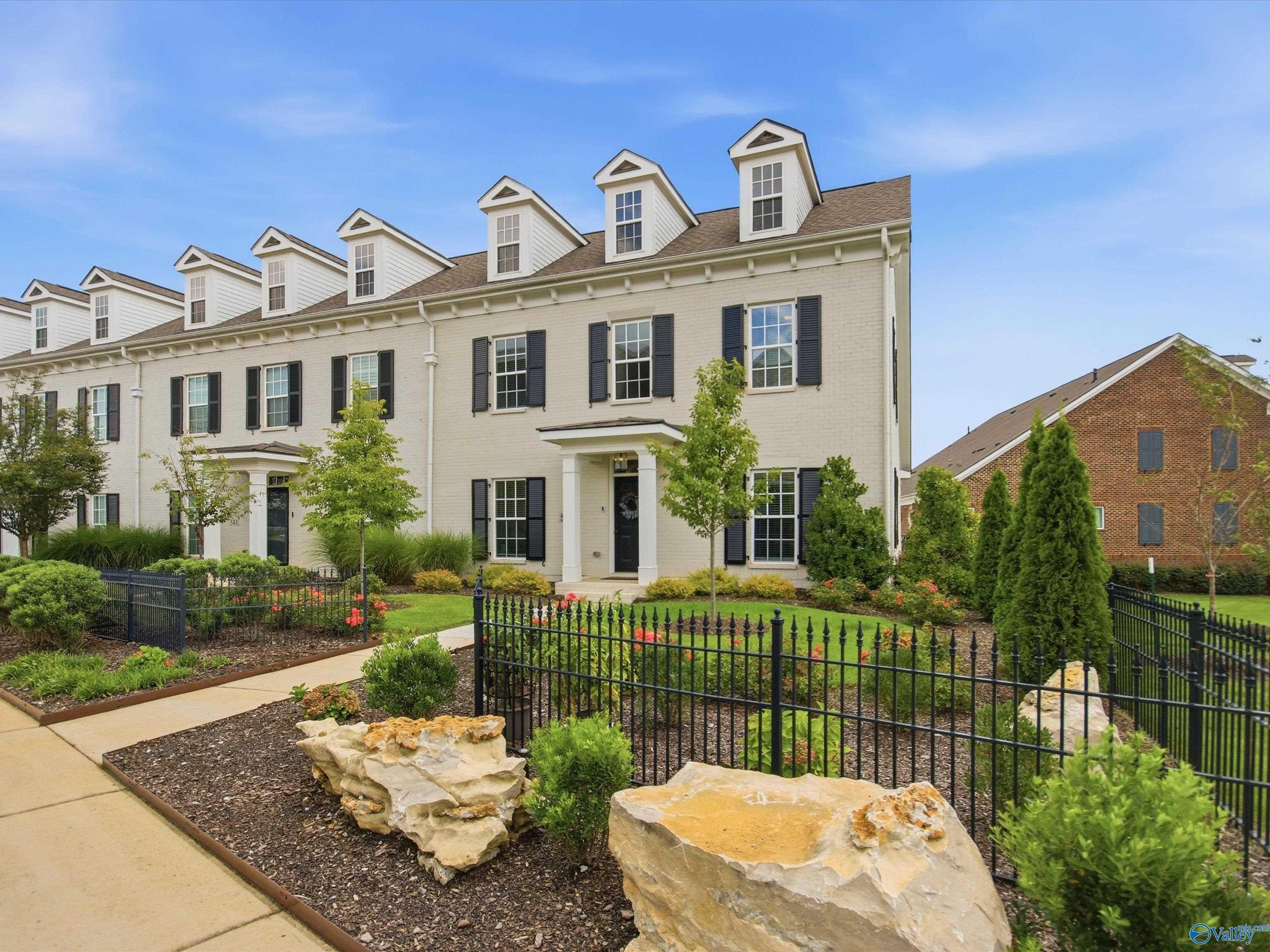 545 Town Madison Boulevard