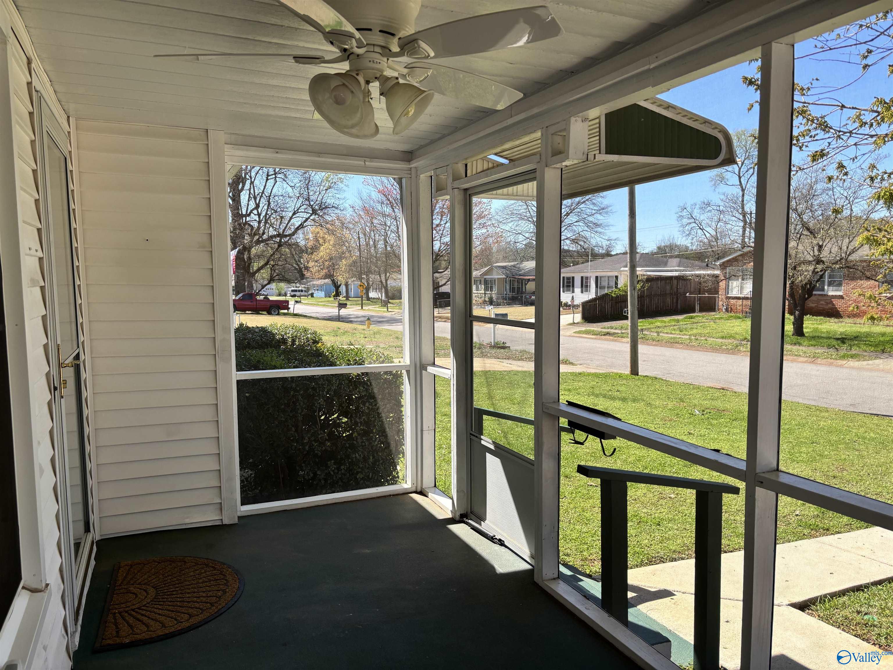 3109 Hillsboro Road SW