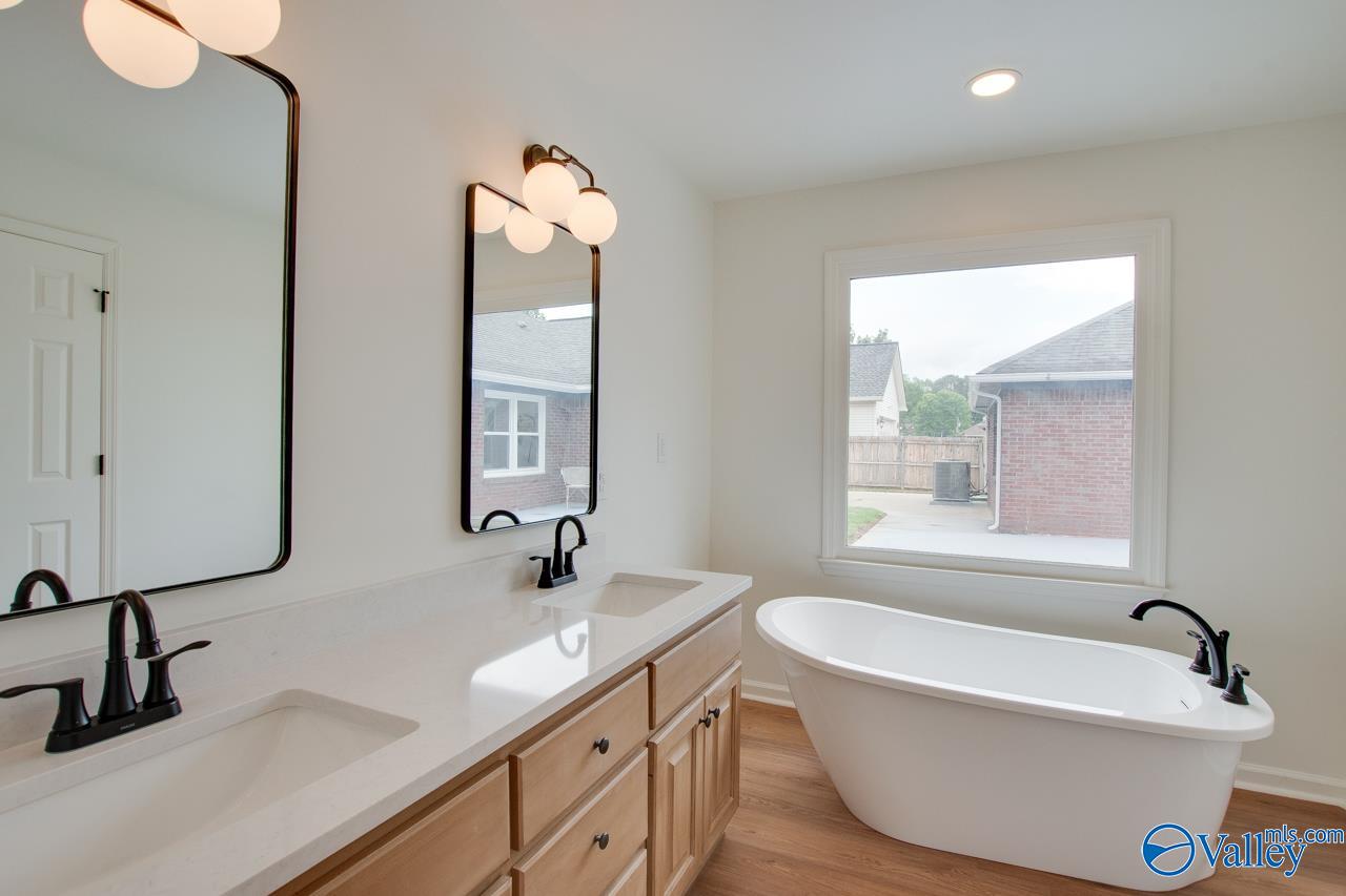 108 Crown Oak Lane, Huntsville, Alabama image 25