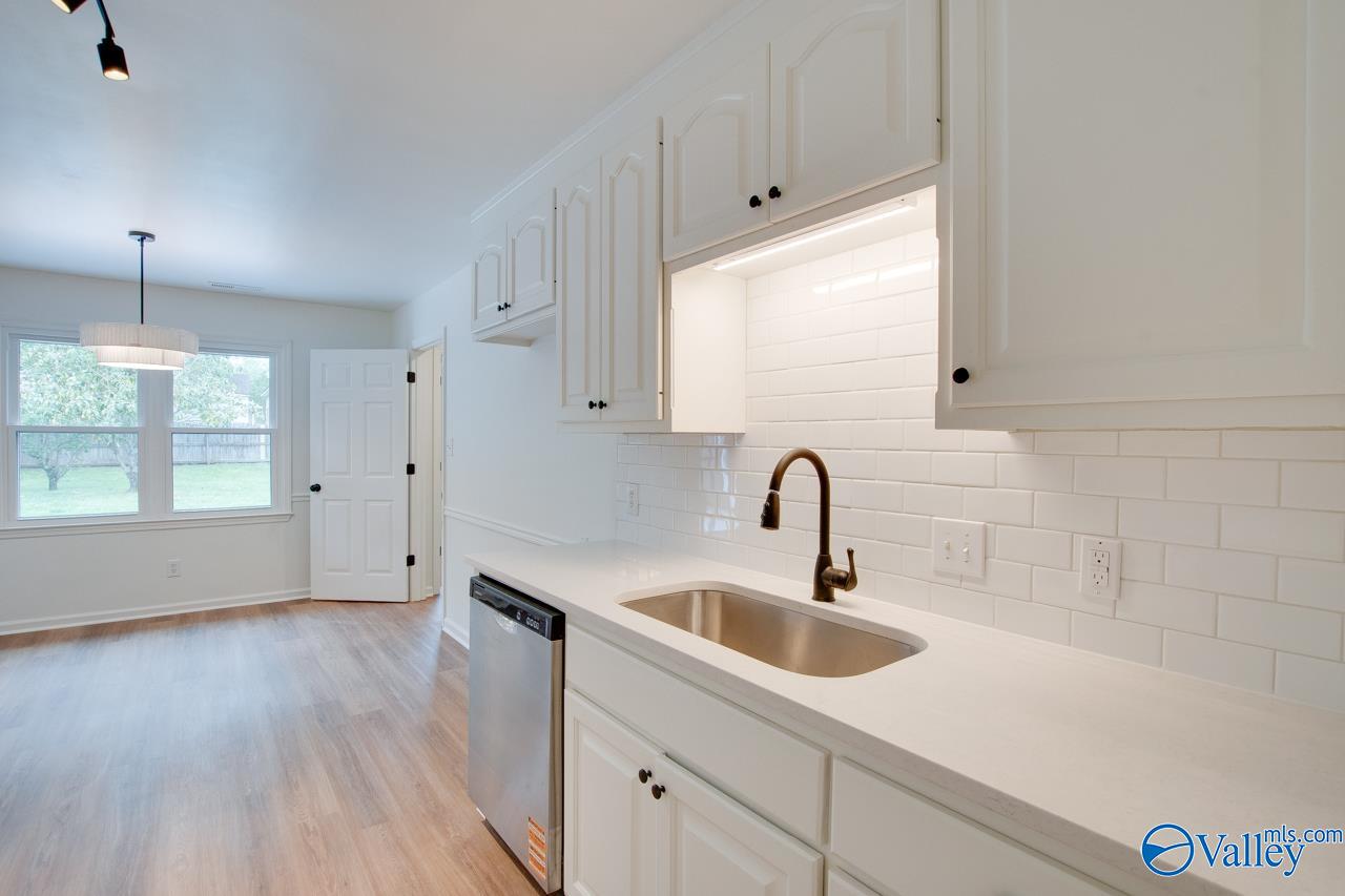 108 Crown Oak Lane, Huntsville, Alabama image 13