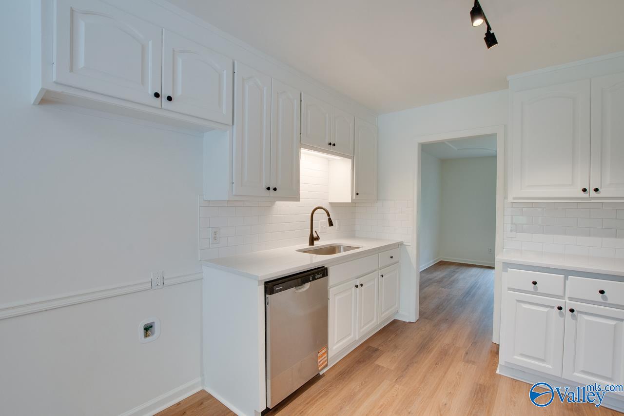 108 Crown Oak Lane, Huntsville, Alabama image 11