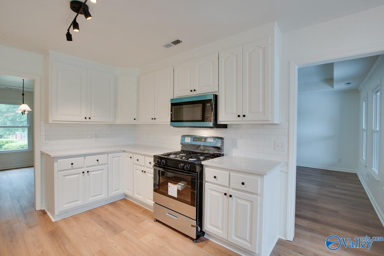 108 Crown Oak Lane, Huntsville, Alabama image 10