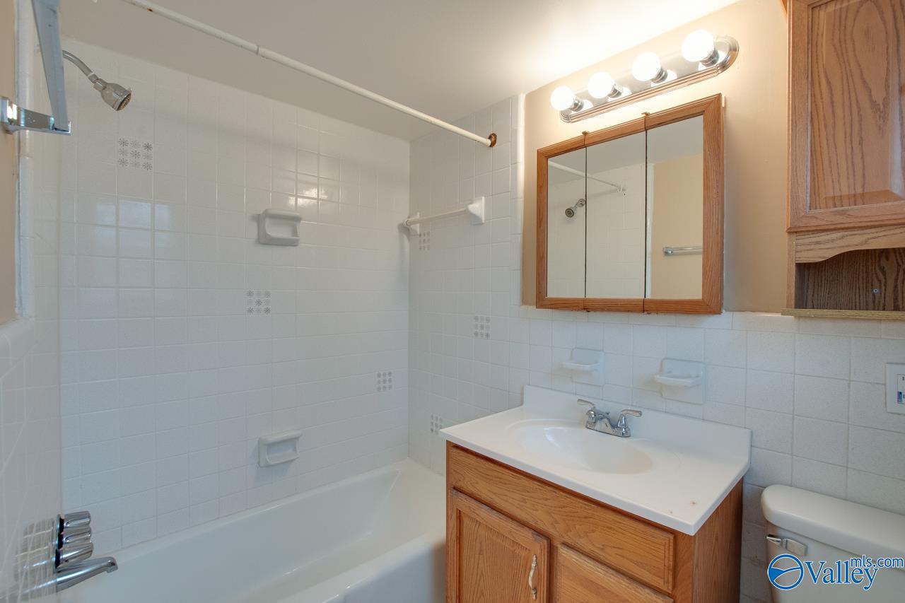 8201 Willowbrook Circle #B, Huntsville, Alabama image 22