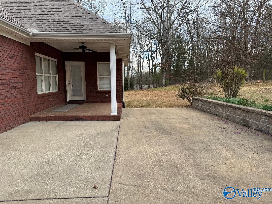 211 Woodfern Drive, Killen, Alabama image 8