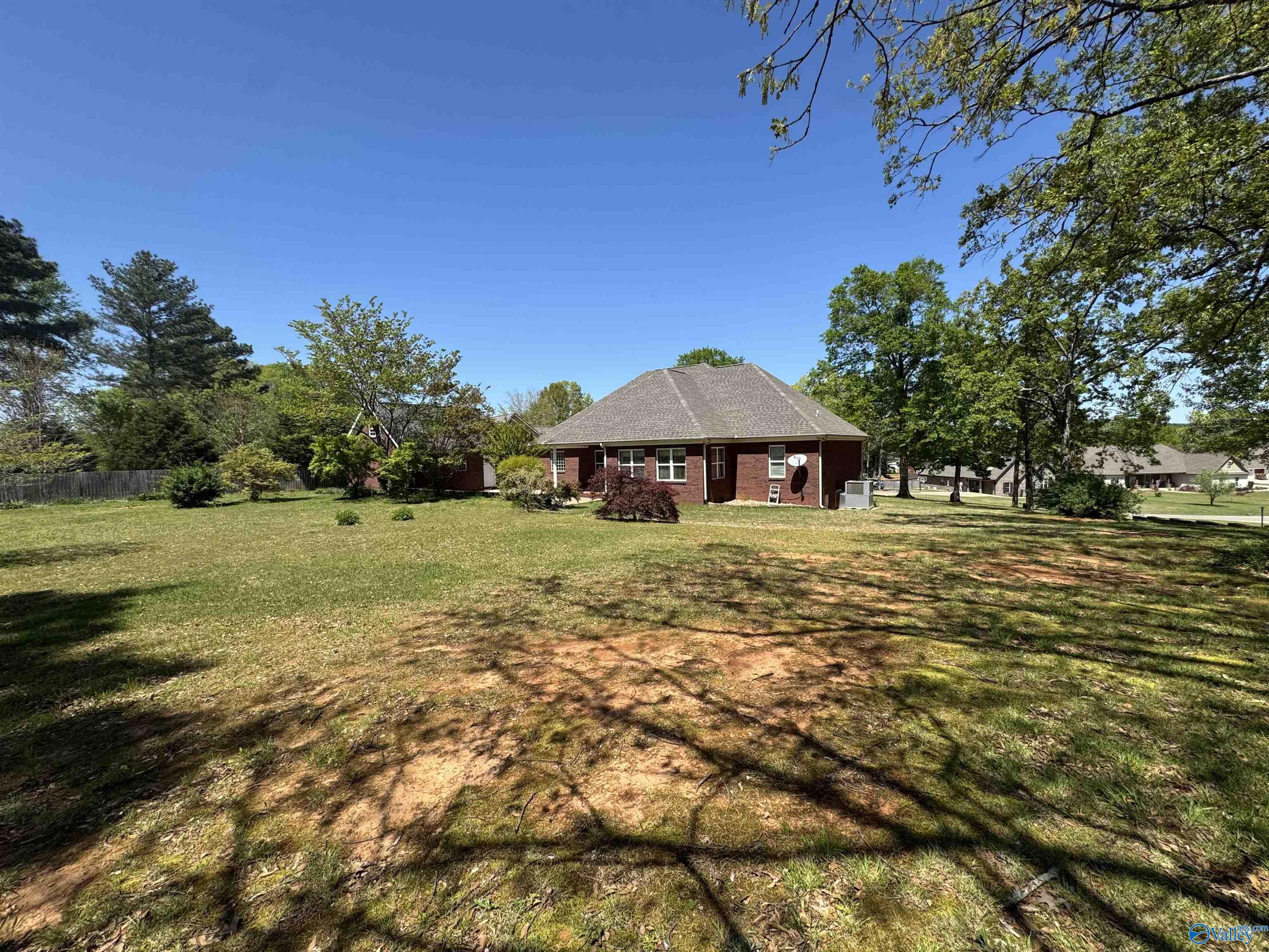 211 Woodfern Drive, Killen, Alabama image 8