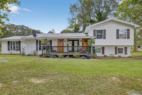 Photo of 335 Dogwood Trail, Boaz, AL 35956 (MLS # 21902086) Photo of 335 Dogwood Trail, Boaz, AL 35956 (MLS # 21902086)