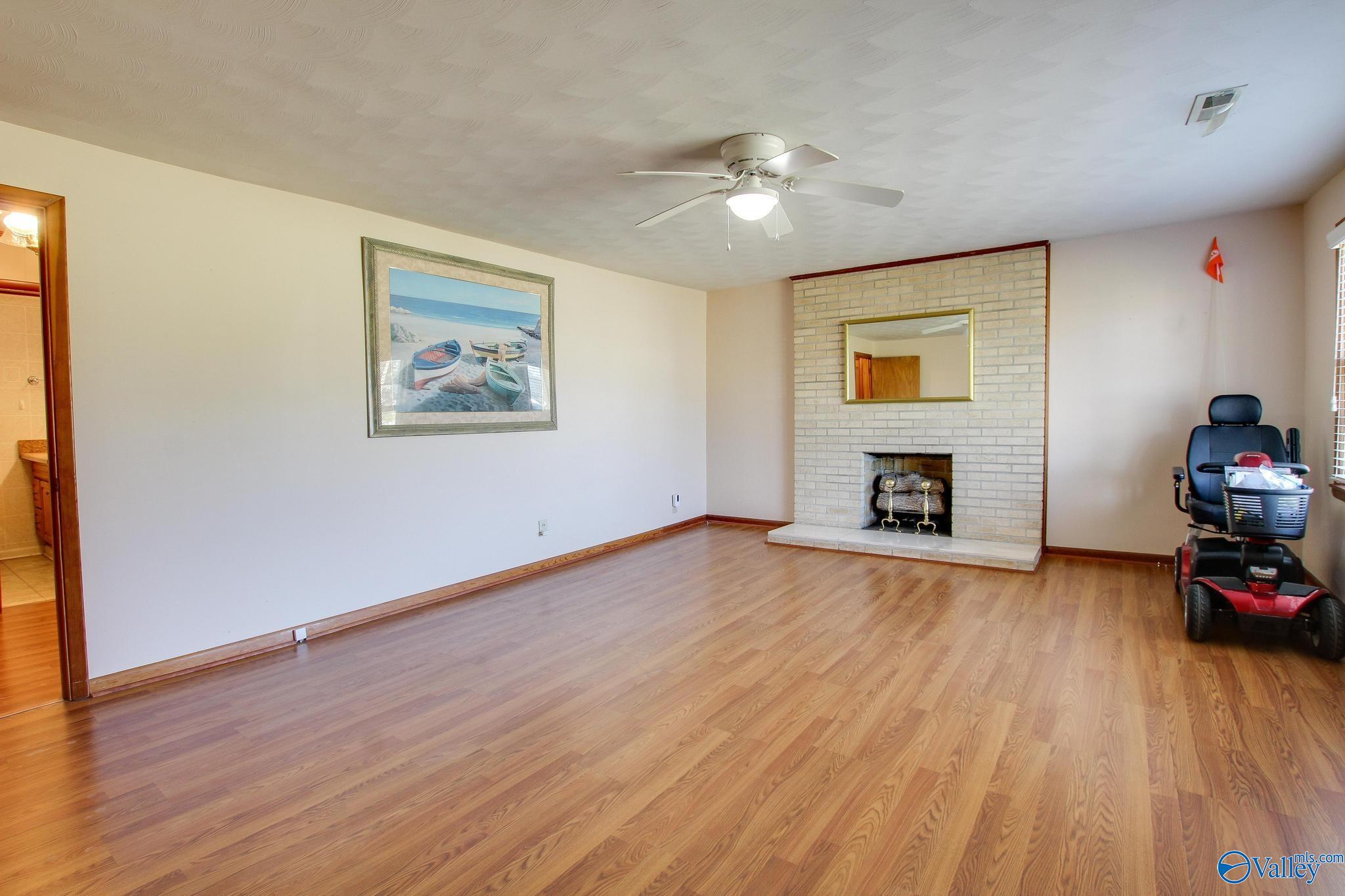 904 Rhodes Street, Hartselle, Alabama image 7