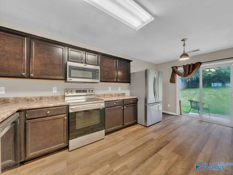 Homes For Sale - 202 Green Garden Drive<br/> Harvest, AL 35749