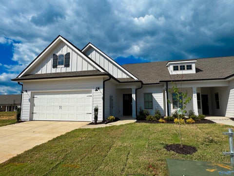 Townhouse For Rent - 122 Protestant Drive<br/> Madison, AL 35758