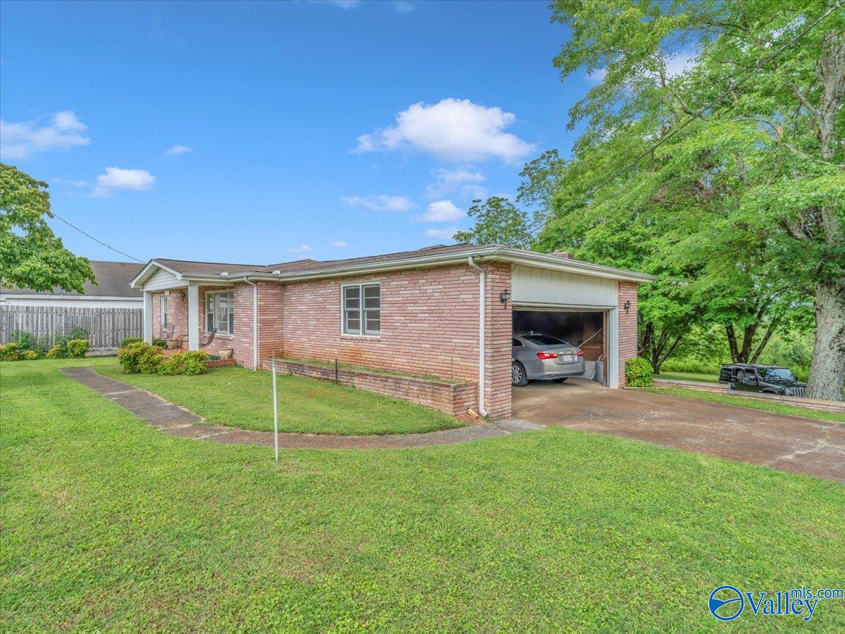 10104 Memorial Parkway North Pkwy, Huntsville, Alabama image 2