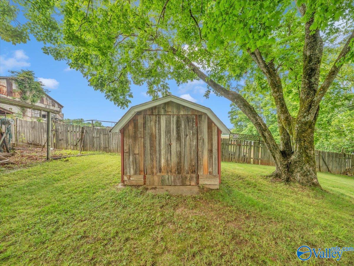 10104 Memorial Parkway North Pkwy, Huntsville, Alabama image 32