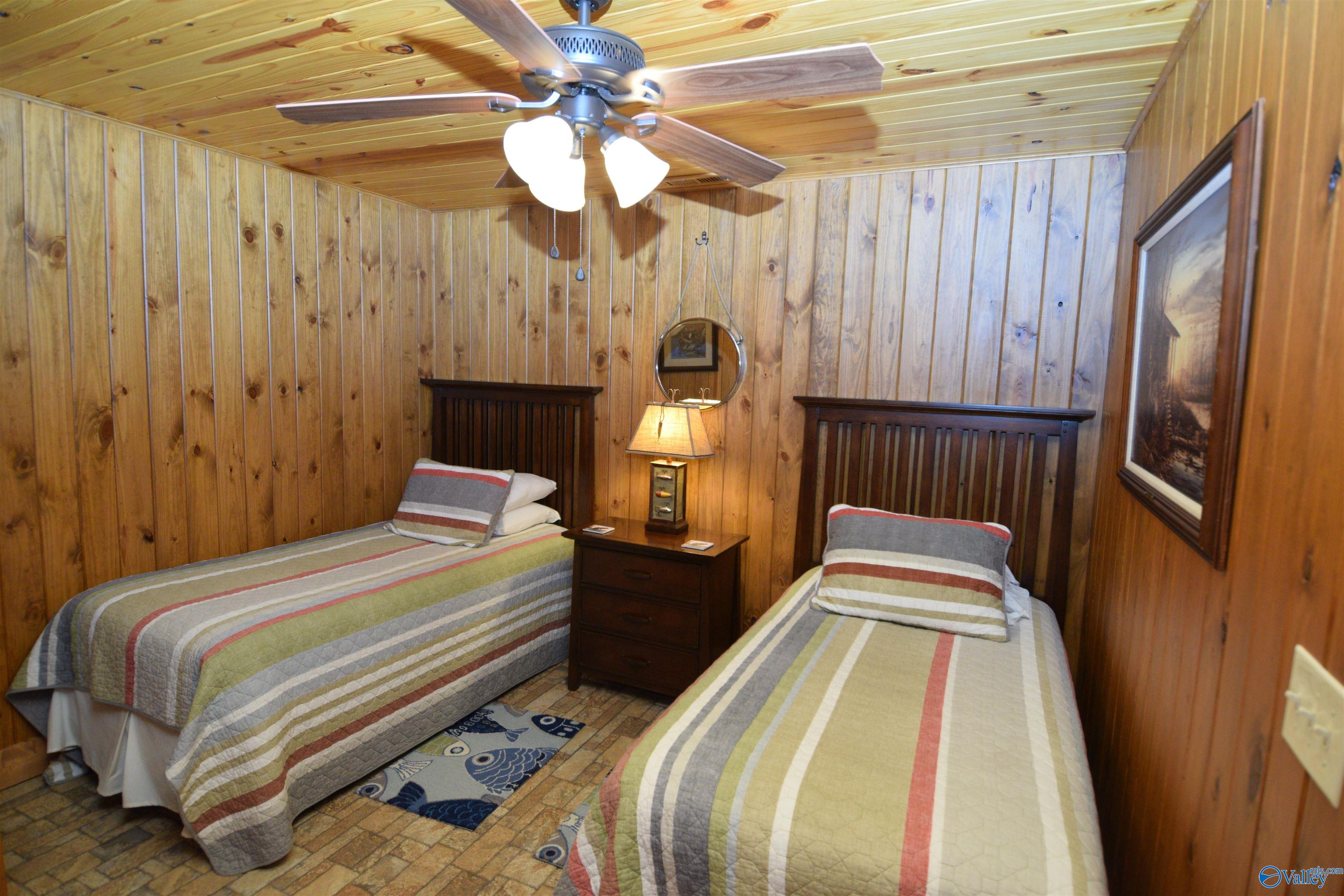 1314 Buck Island Drive, Guntersville, Alabama image 29