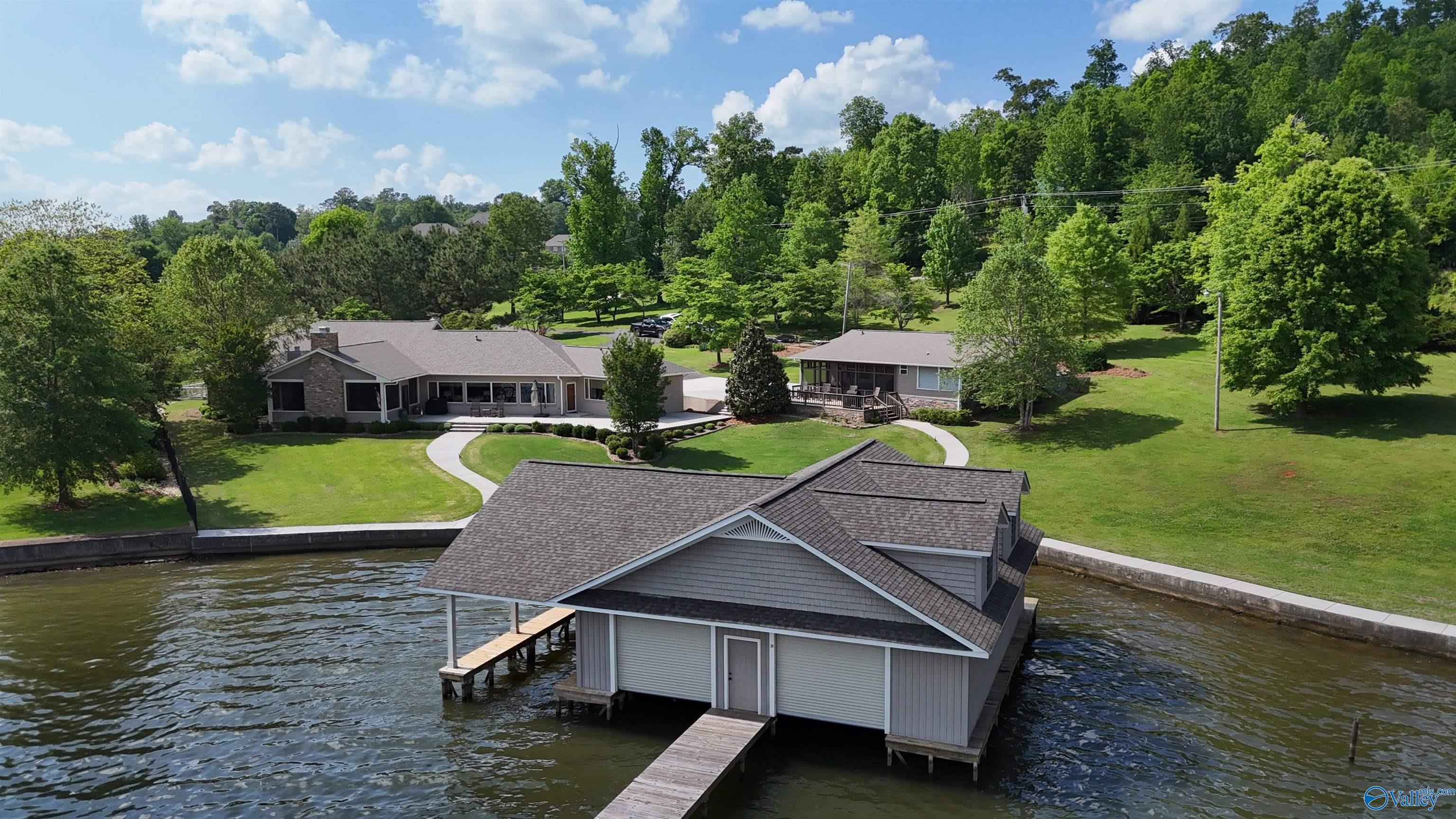 1314 Buck Island Drive, Guntersville, Alabama image 1