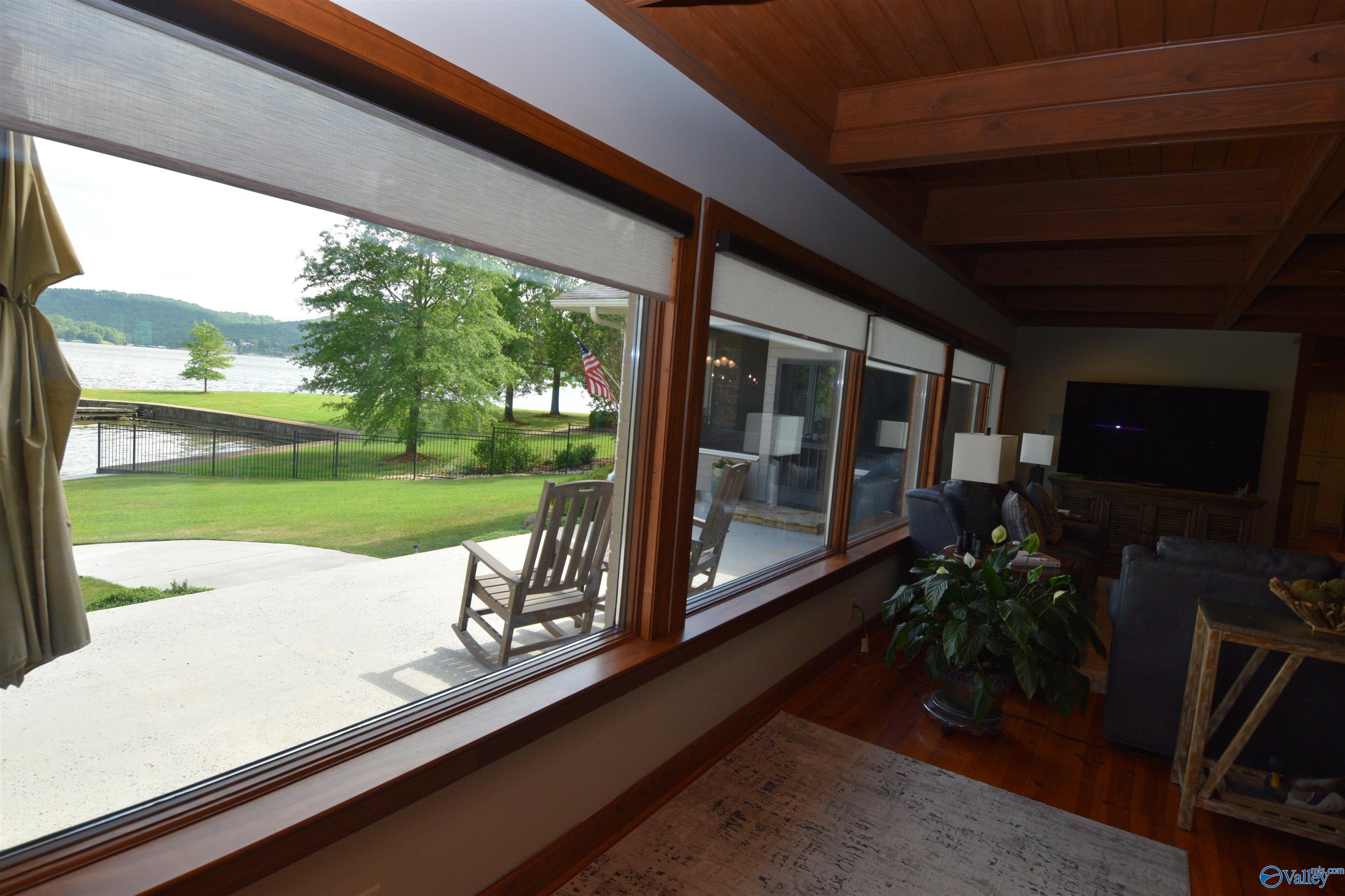 1314 Buck Island Drive, Guntersville, Alabama image 9