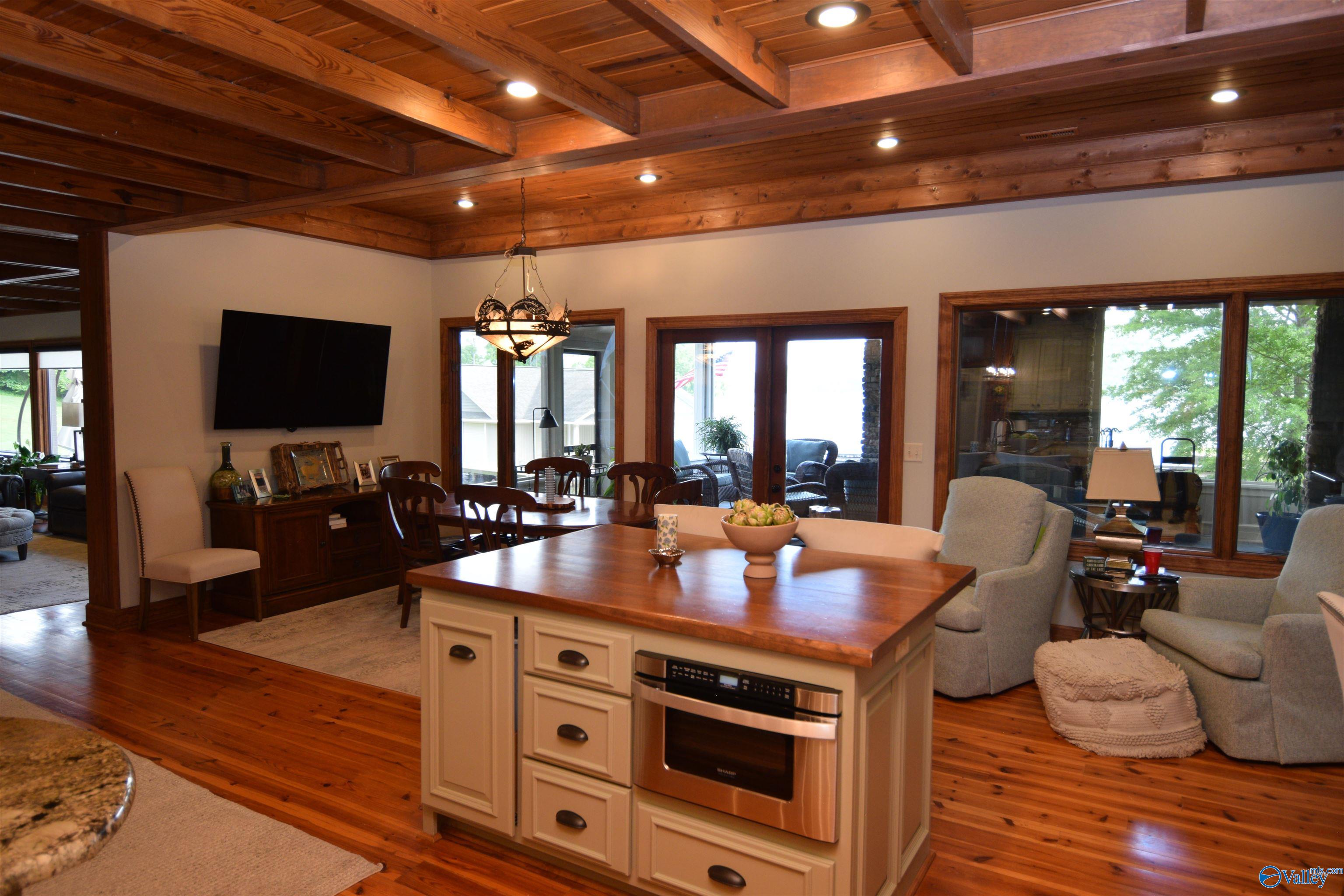 1314 Buck Island Drive, Guntersville, Alabama image 12