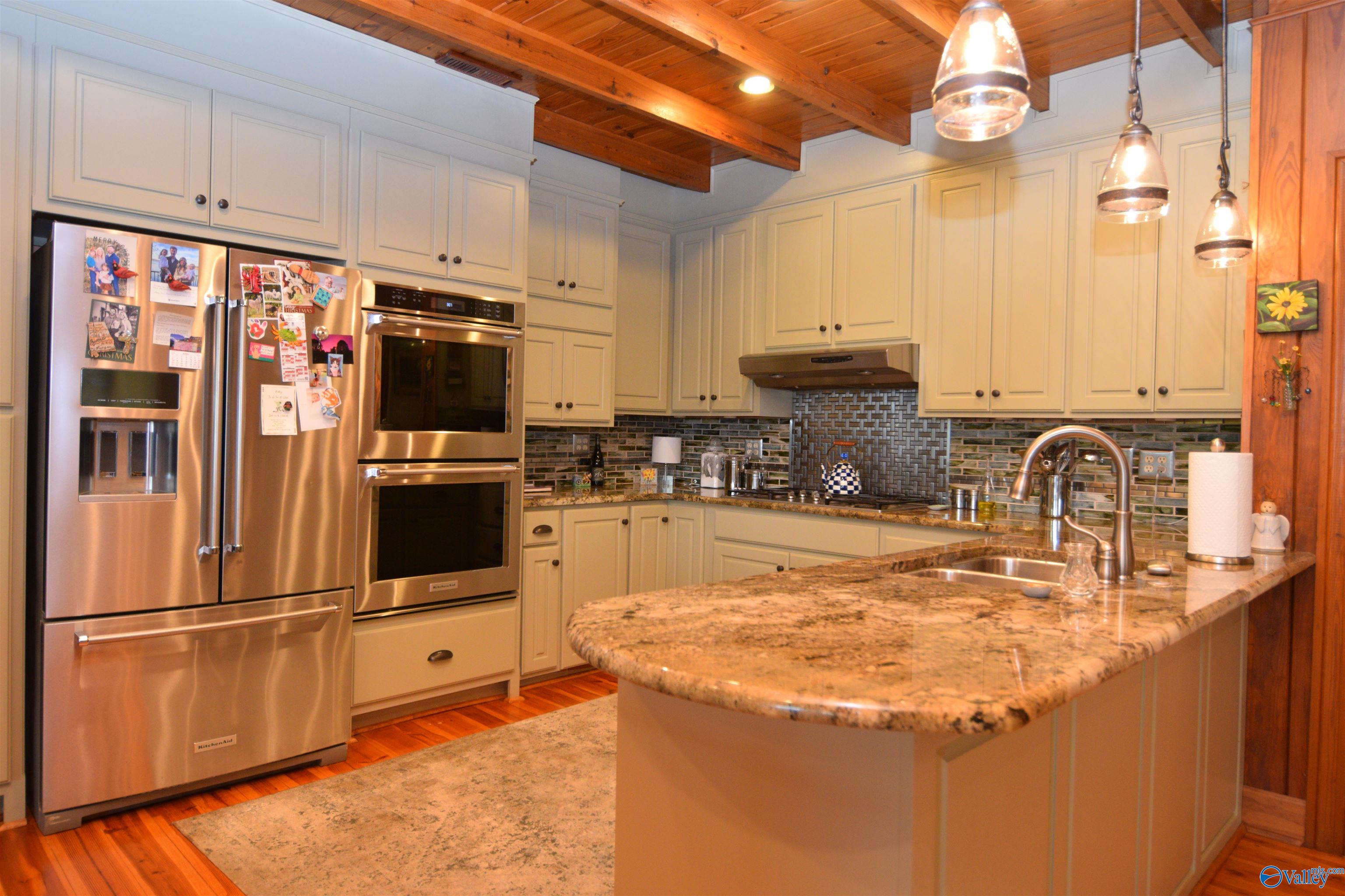1314 Buck Island Drive, Guntersville, Alabama image 38