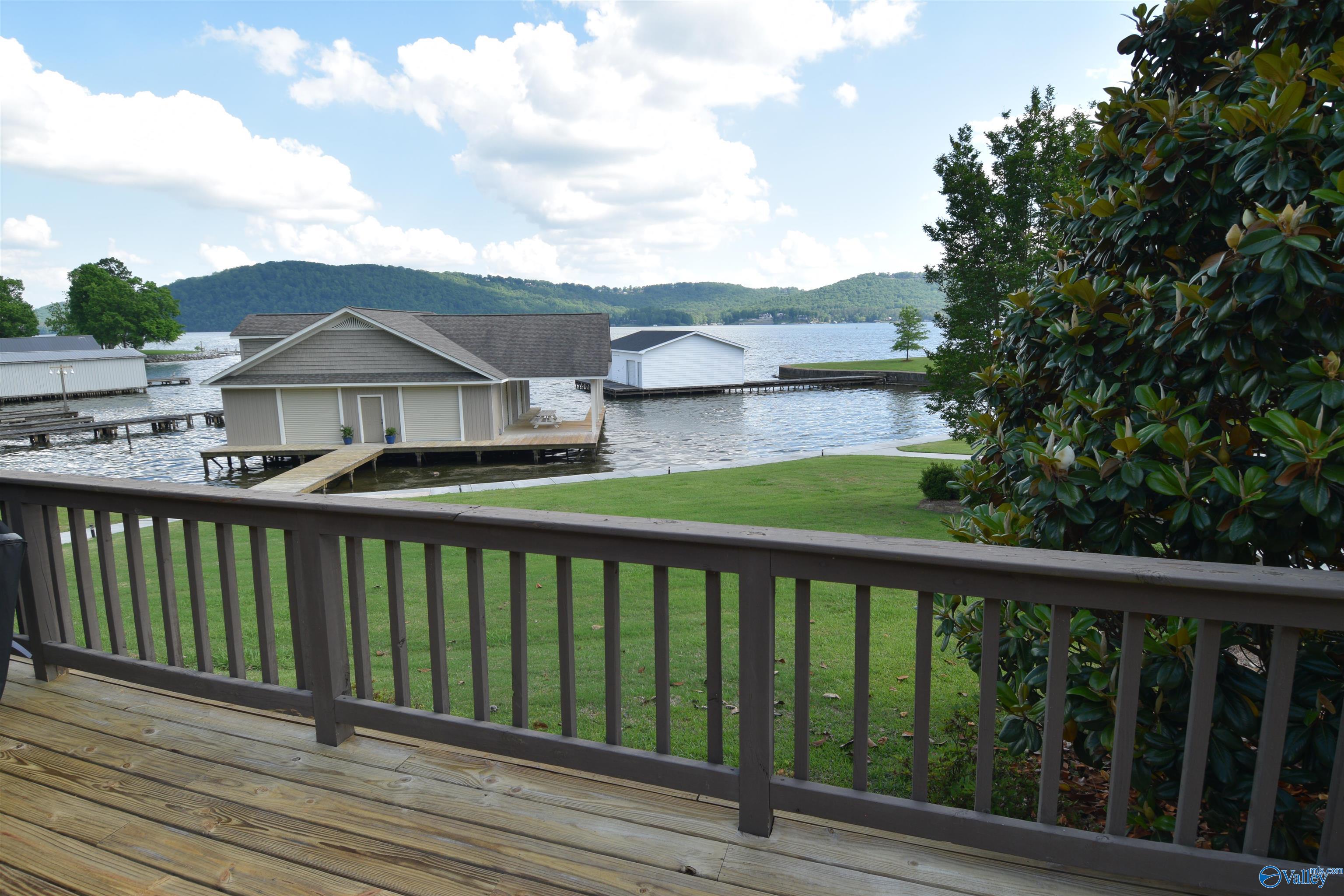 1314 Buck Island Drive, Guntersville, Alabama image 32